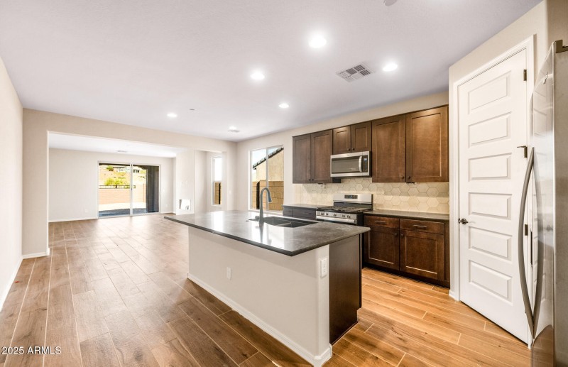 Kitchen/Cafe/Gathering Room