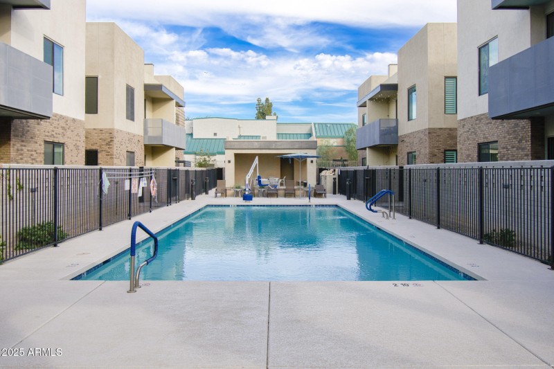 12-901 S Smith-Pool