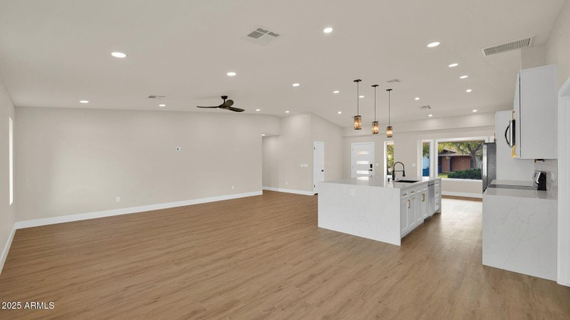 11-web-or-mls-P1299497