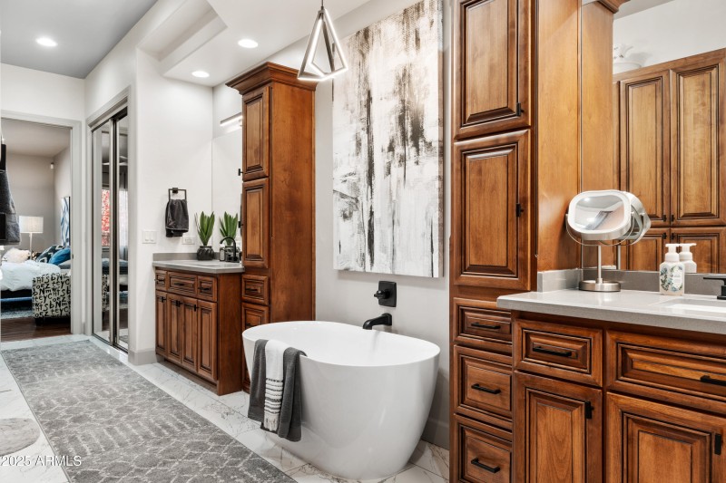 27-Primary Bathroom Tub