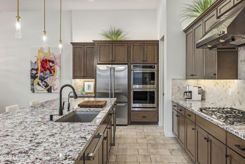 Kitchen - granite countertops