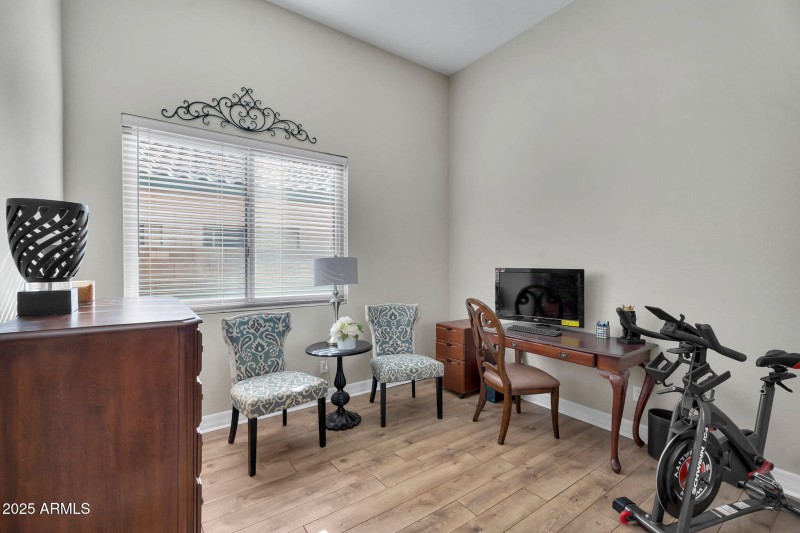 28-web-or-mls-3661 N Katmai - 27