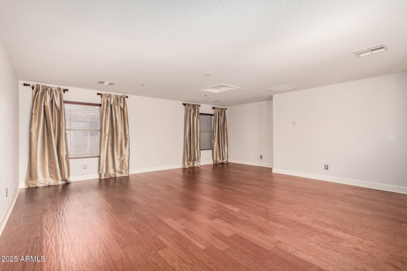 Upstairs Bonus Room/4th Bedroom