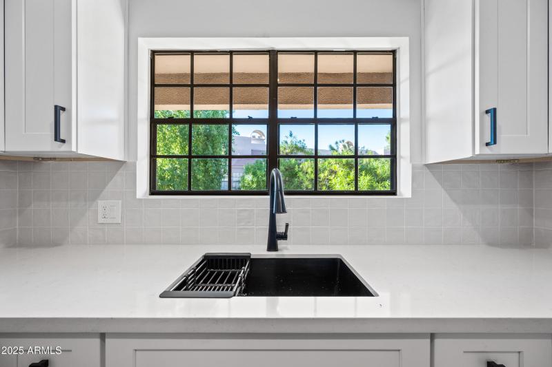 9) 64959-690a3febcf2d7