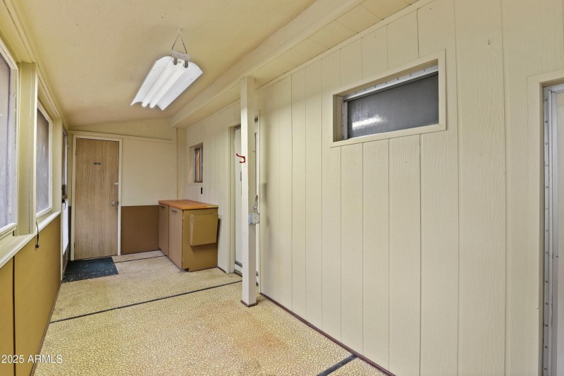 Screened In Porch (2)