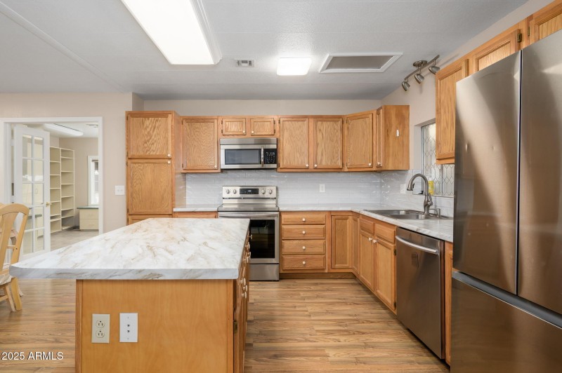 10-web-or-mls-Olive-18