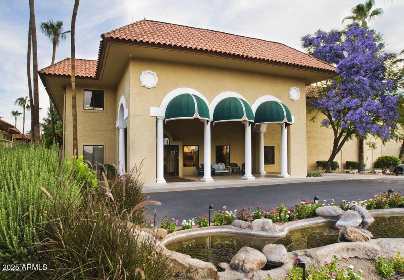 El_Dorado_Front_Entrance