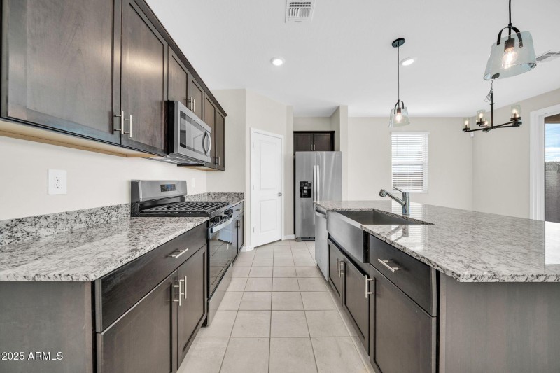 17557 W Madison St-9