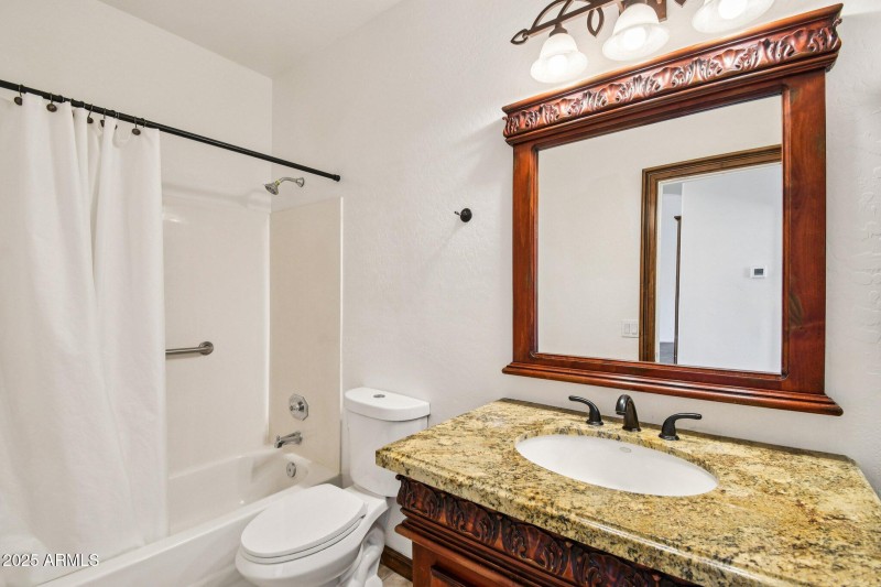 29-web-or-mls-E Jordan Ln-S2011-029