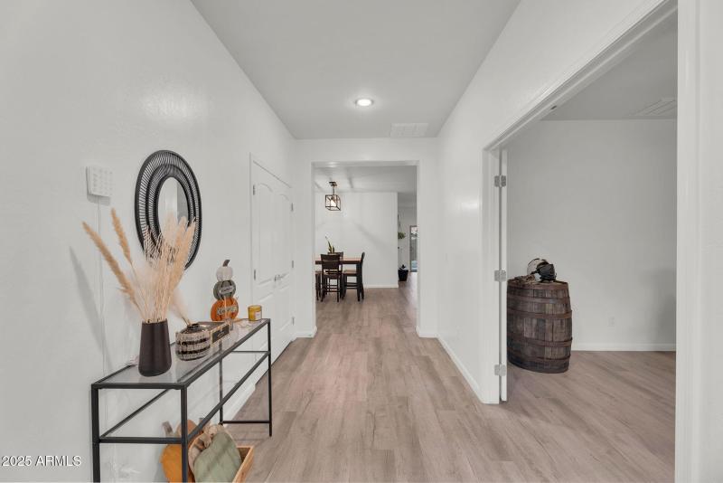 6-web-or-mls-6579 W Georgetown Way-9 (2)