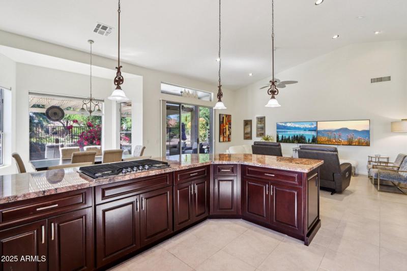 20-web-or-mls-N Palmer Dr-S1511-018