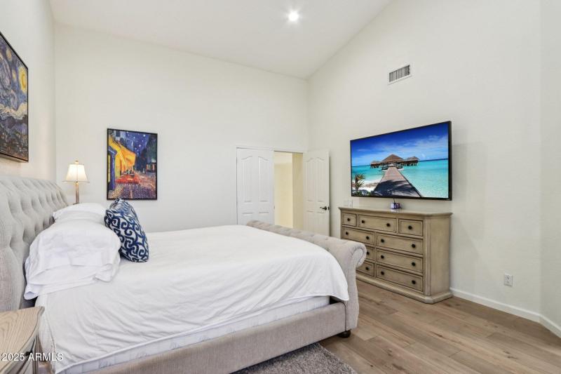 22-web-or-mls-N Palmer Dr-S1511-020