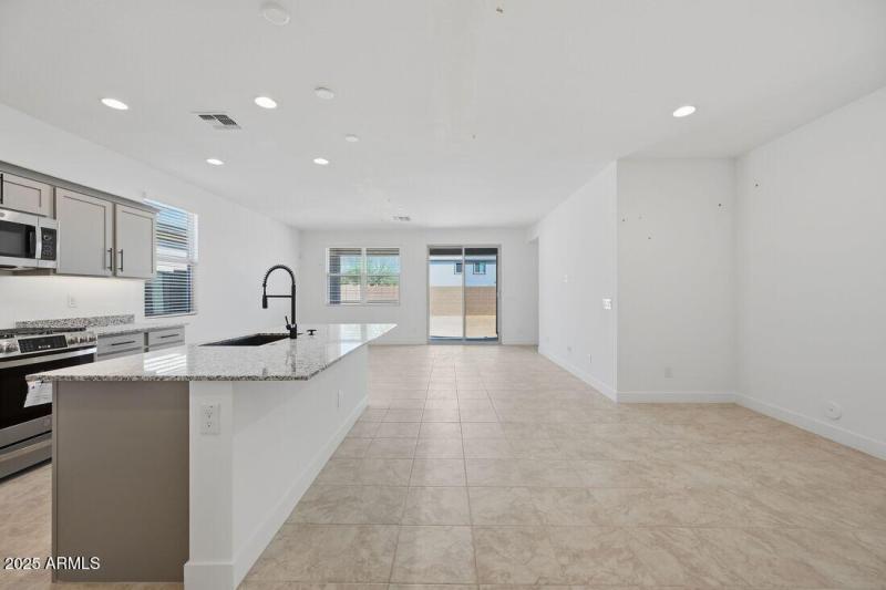 hj-az-phoenix-asante-discovery-quartz-lo