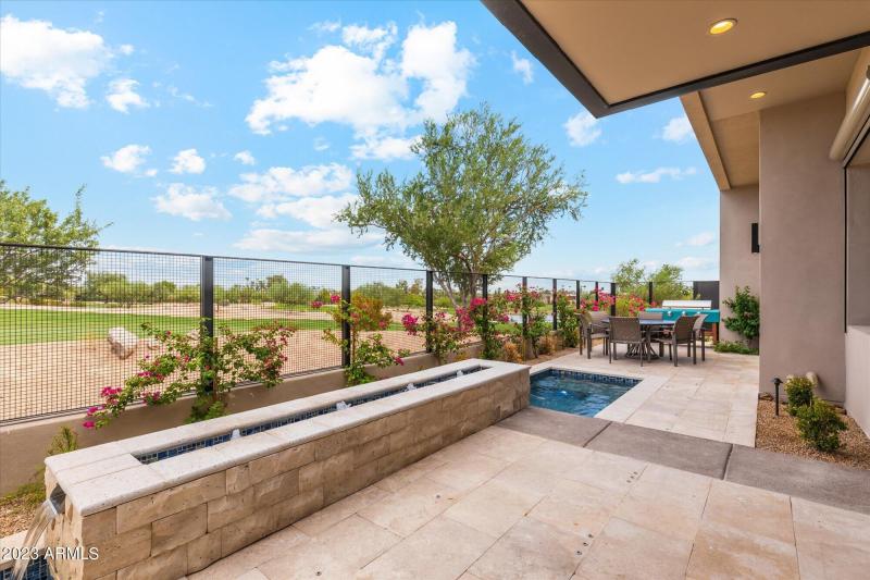 046_BACKYARD FIREPIT SPA