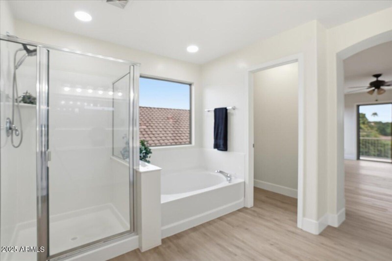 Separate Tub & Shower