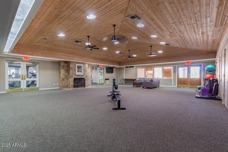 73F94F69-97BF-47BE-AF8E-3293D3266274_1_1