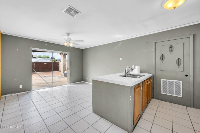 1627 W Maldonado Rd-10