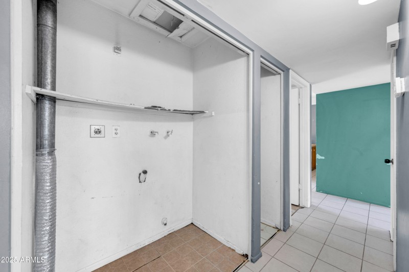 1627 W Maldonado Rd-35