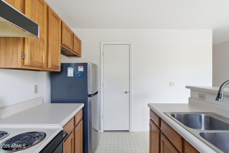 8140 N 107TH Avenue, 281