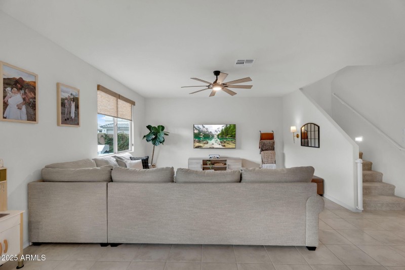 8-web-or-mls-Daylight-8