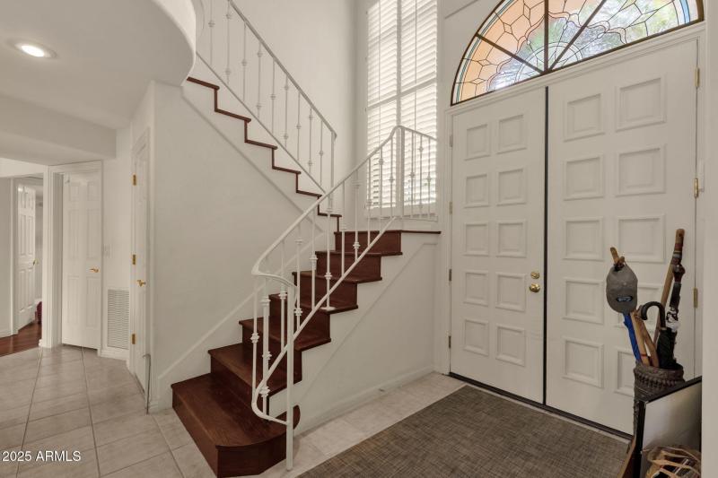 5-web-or-mls-10050-e-mountainview-lake-d