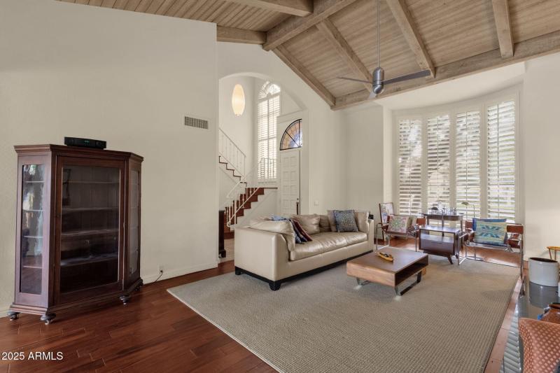 6-web-or-mls-10050-e-mountainview-lake-d