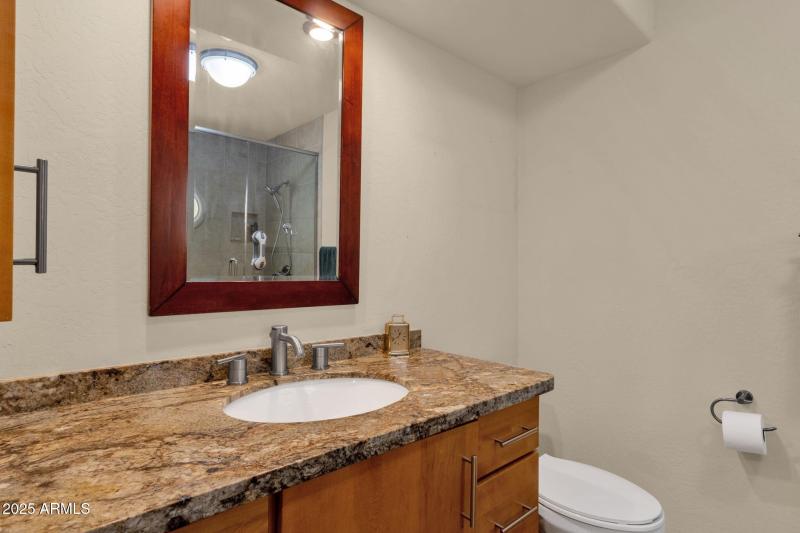 36-web-or-mls-10050-e-mountainview-lake-