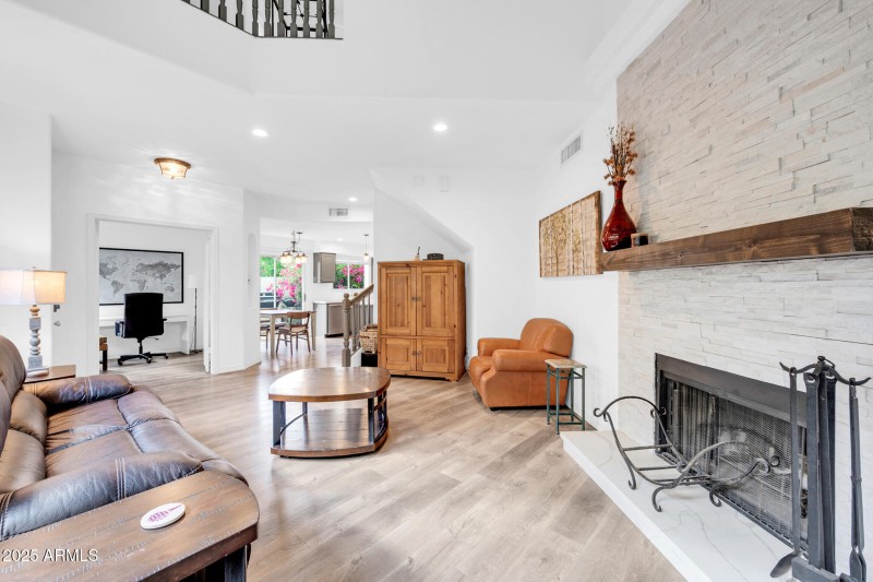 8841 S 51st St-4_(2048)