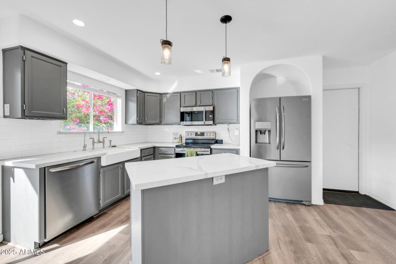 8841 S 51st St-9_(2048)