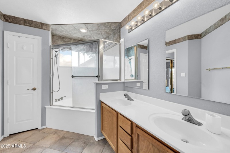 8841 S 51st St-16_(2048)