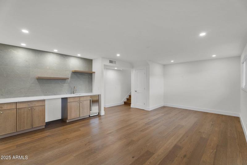 15-web-or-mls-3413 N 87th Pl-15