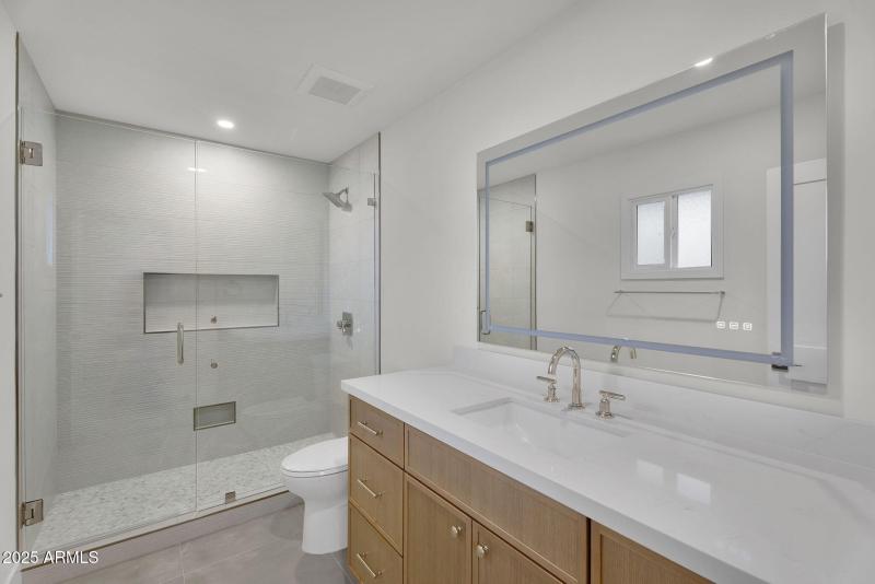 23-web-or-mls-3413 N 87th Pl-23