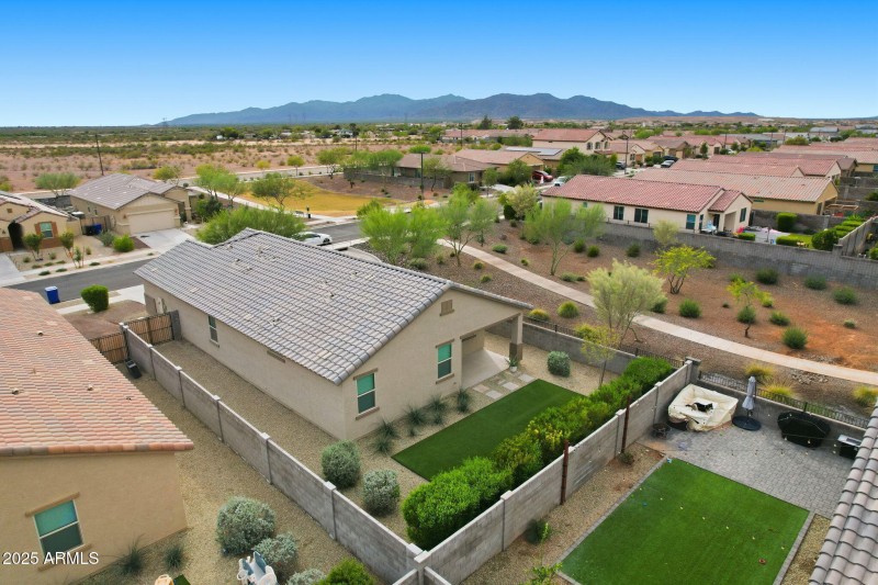 17594 W COUNTRY CLUB TER