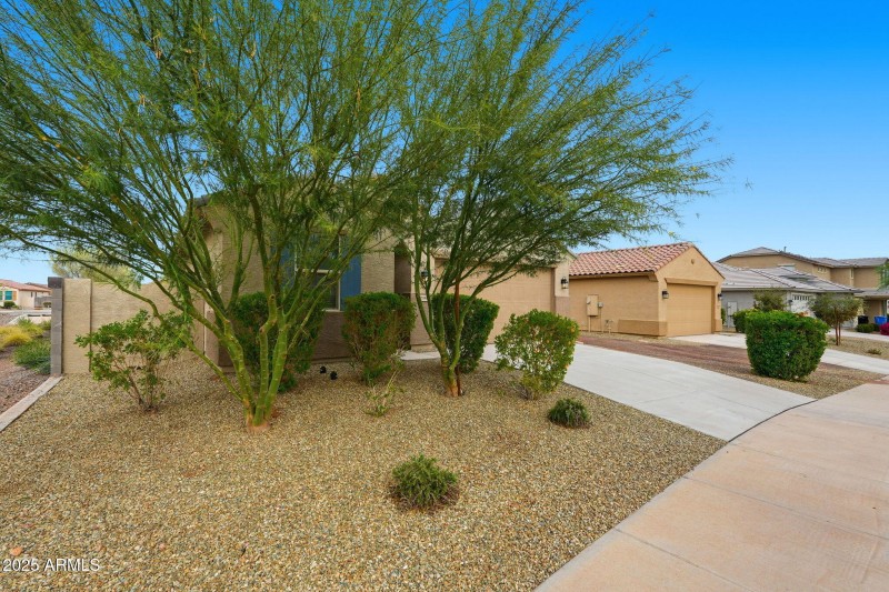 17594 W COUNTRY CLUB TER