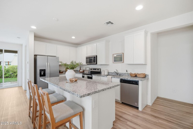 17594 W COUNTRY CLUB TER