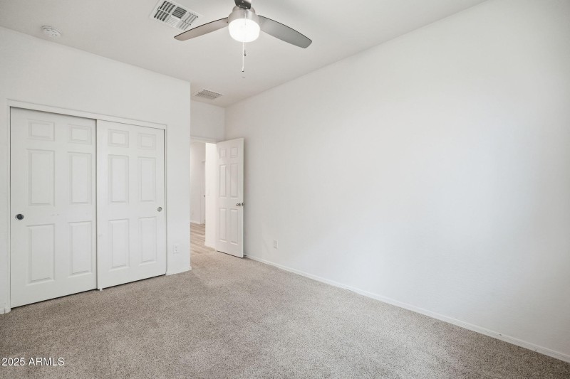 17594 W COUNTRY CLUB TER