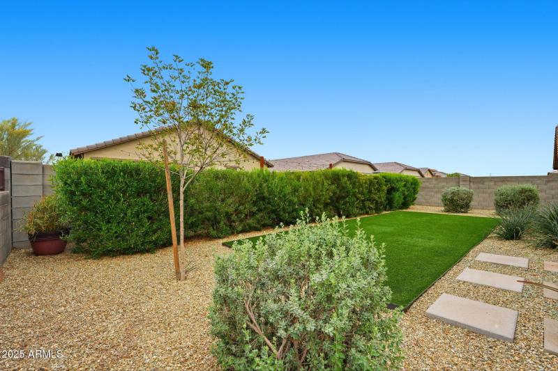 17594 W COUNTRY CLUB TER