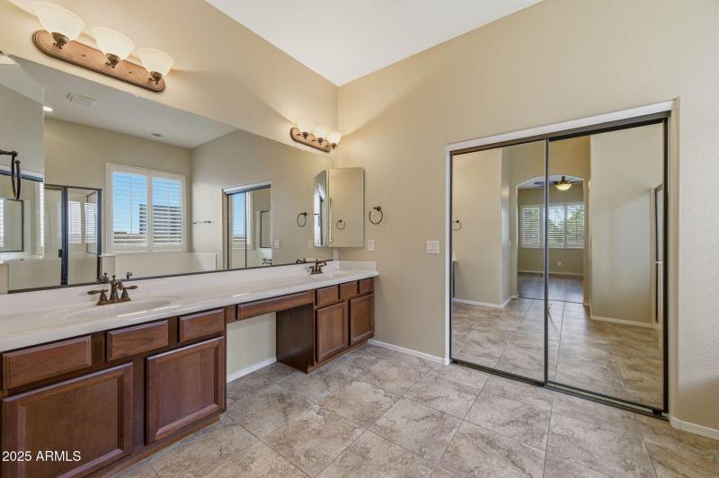 22-web-or-mls-19919 Santa Cruz Dr-22