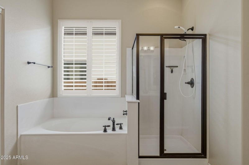 24-web-or-mls-19919 Santa Cruz Dr-24