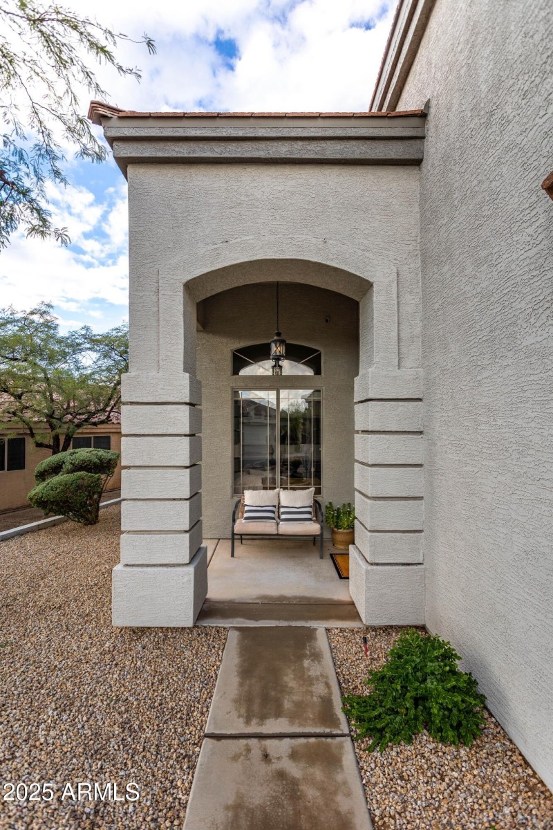 001 front exterior 05