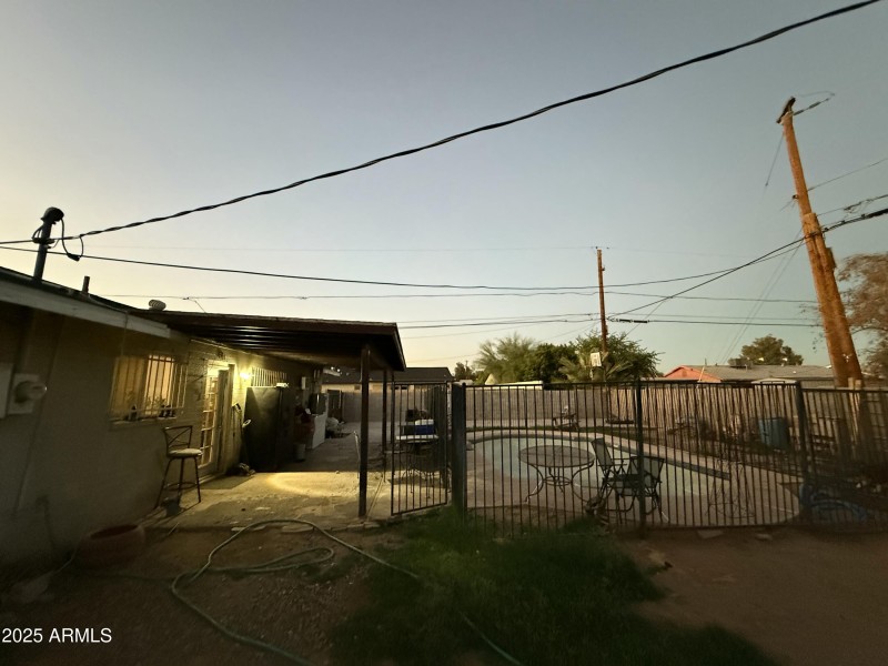 20251007_012359031_iOS