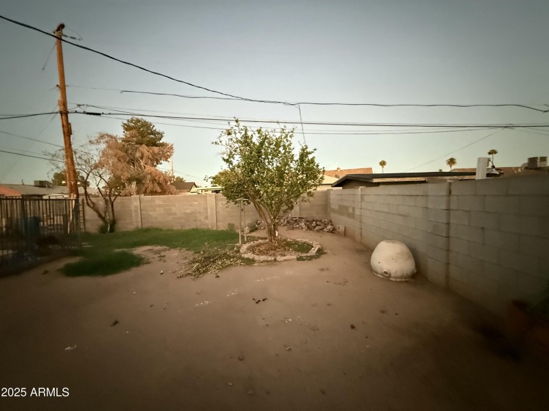 20251007_012421710_iOS