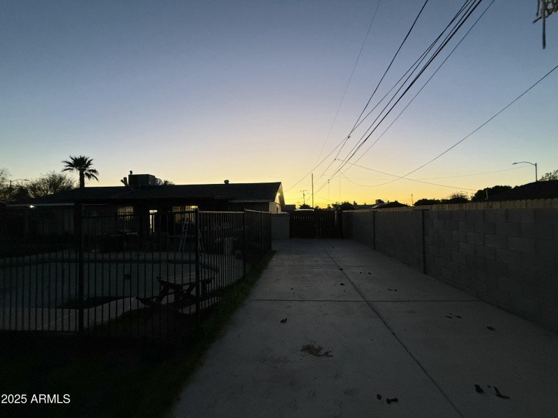 20251007_012530769_iOS