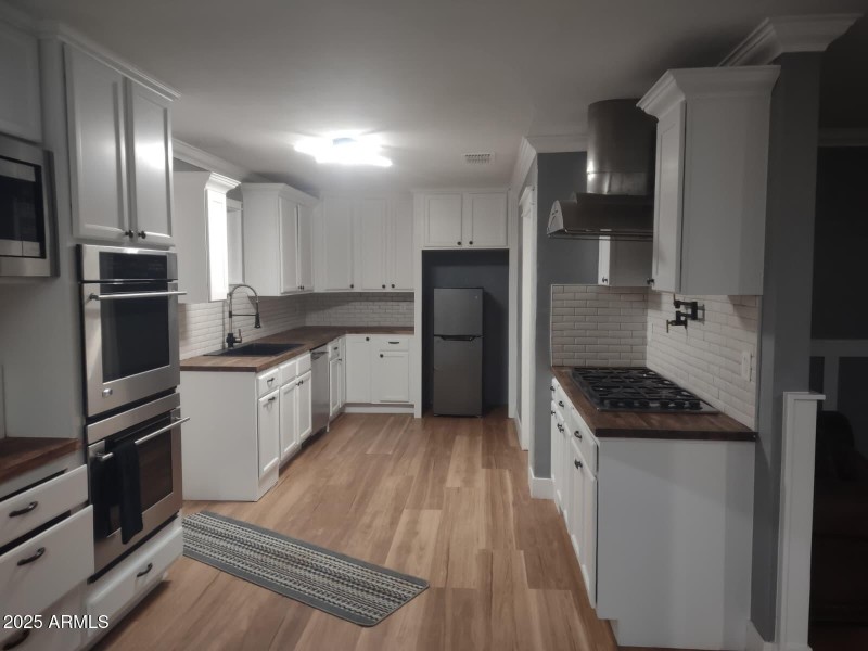 PHOTO-2025-11-22-22-09-35