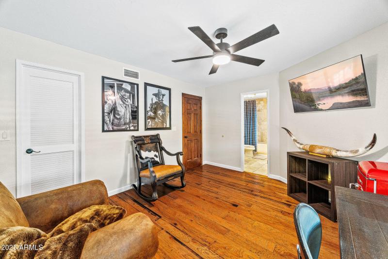 029_6159_e_indian-28_954