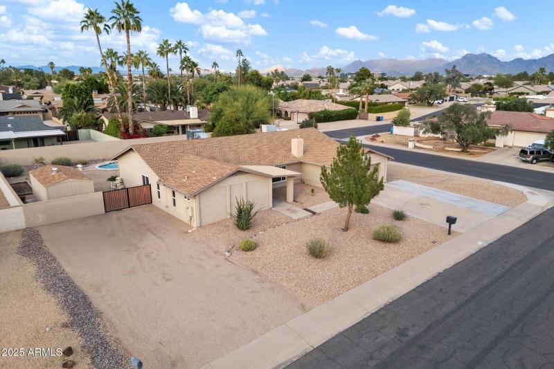 2 RV Gates & Parking