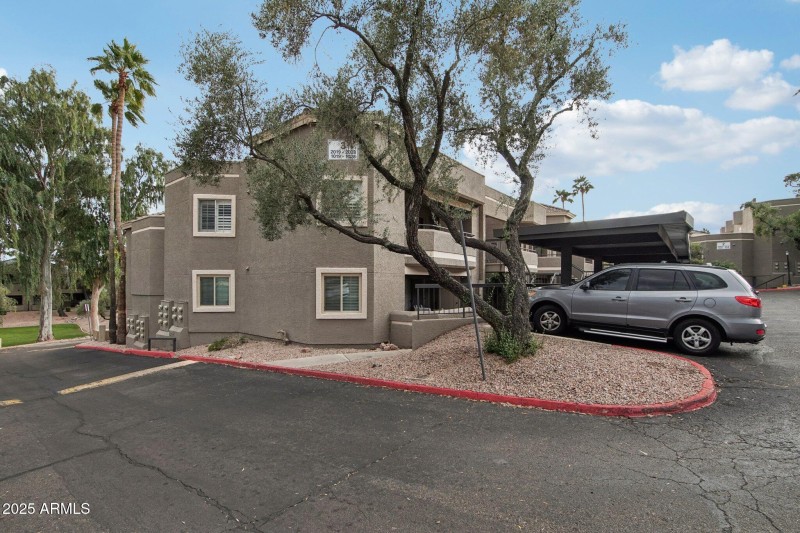 1-web-or-mls-1720 E Thunderbird Rd unit