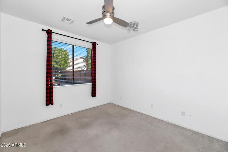 482 W Aloe Pl-large-030-024-482 W Aloe-1