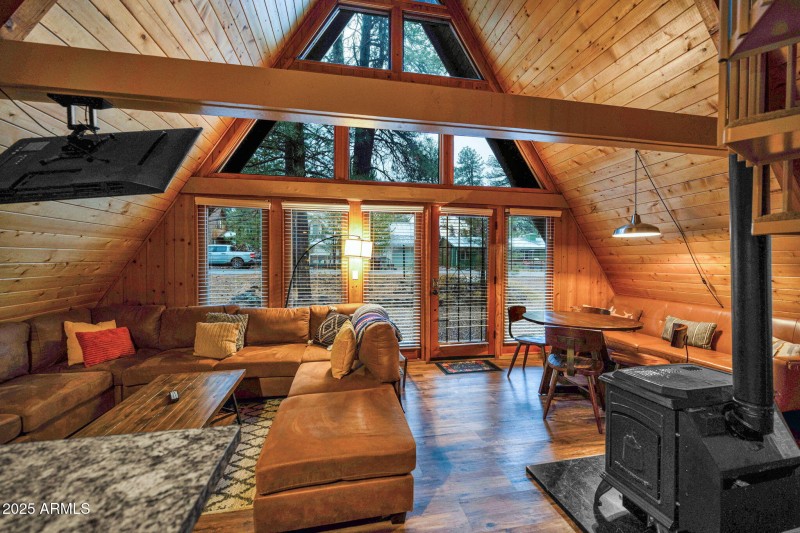 820 E Caribou Road, Munds Park 86017