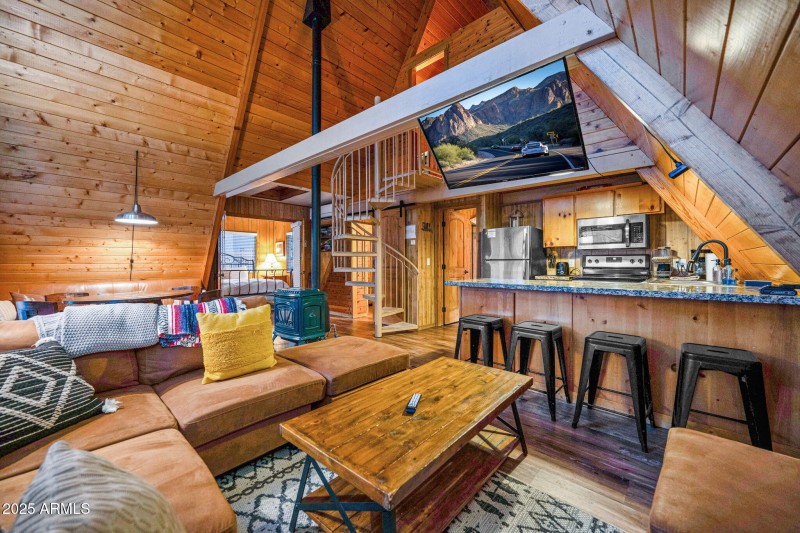 820 E Caribou Road, Munds Park 86017